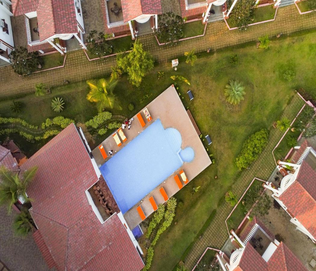 Span Suites & Villa Morjim Eksteriør bilde