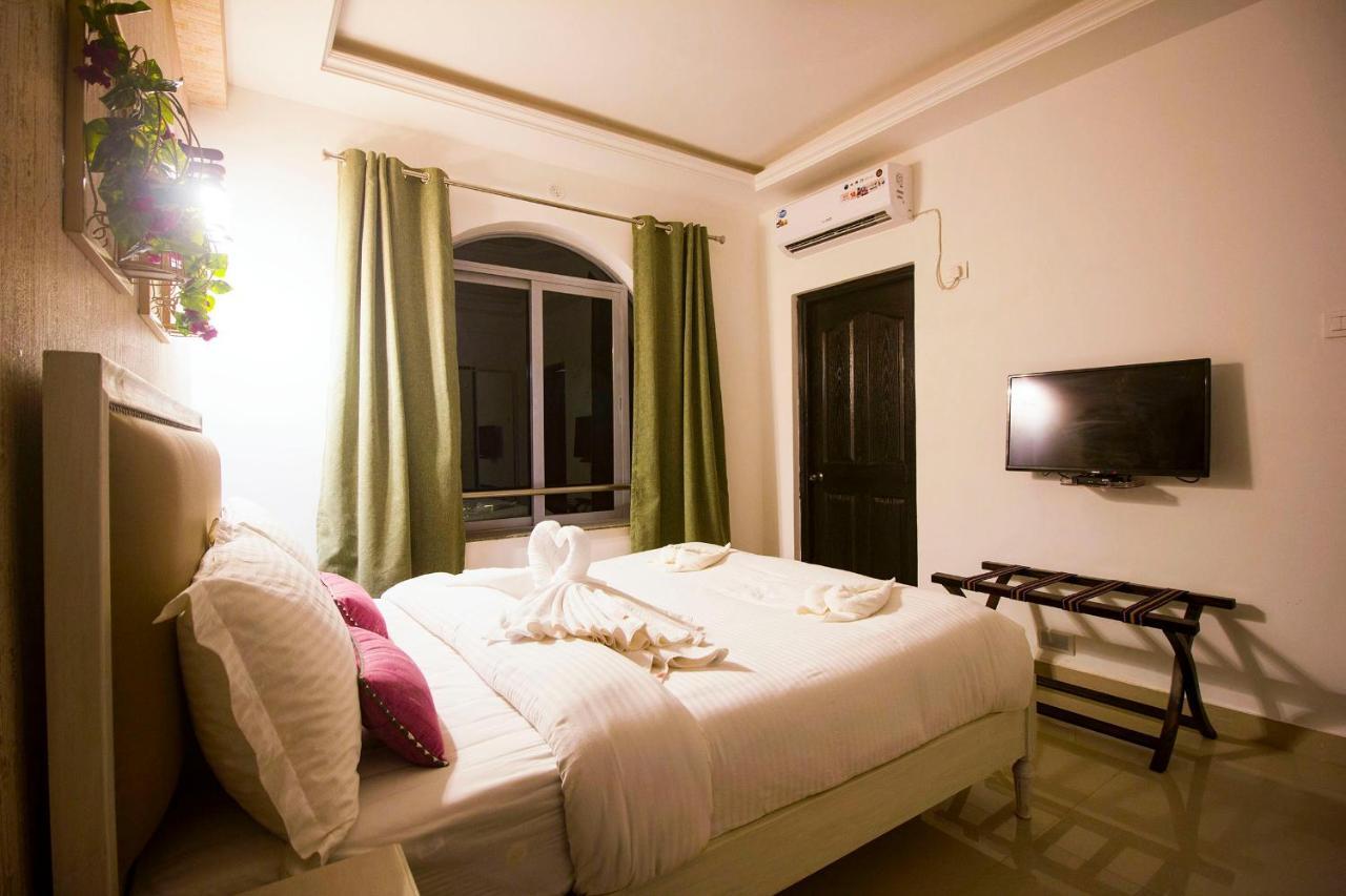 Span Suites & Villa Morjim Eksteriør bilde