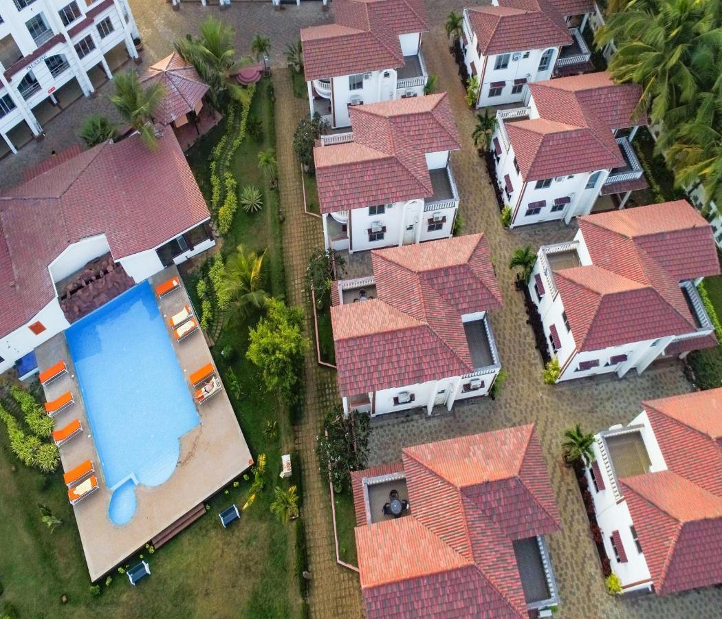 Span Suites & Villa Morjim Eksteriør bilde